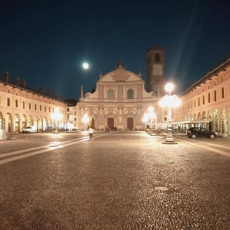 Ferienwohnung Monolocale Olivo Vigevano Exterior foto